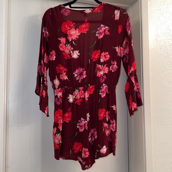 Express Floral Pants & Jumpsuit Romper - Picture 2 of 2